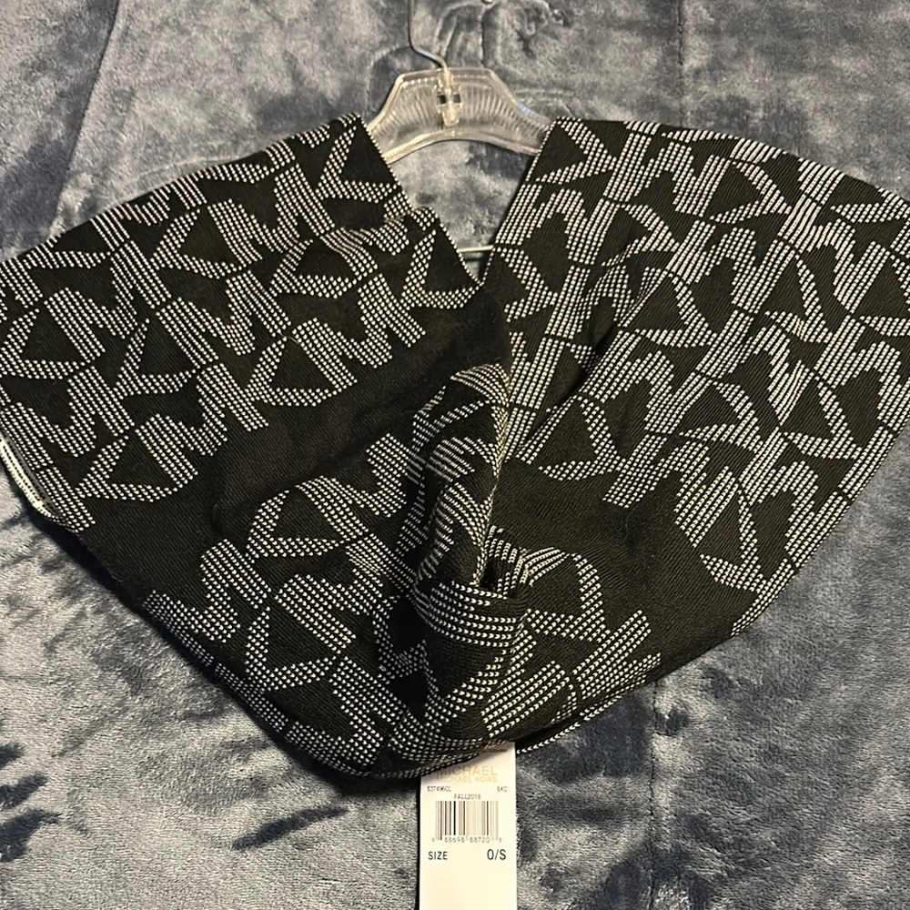 Michael Kors Monochrome Knit Scarf